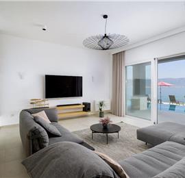 Beachfront Villa with Pool and Sea Views on Ciovo island near Trogir, Sleeps 8